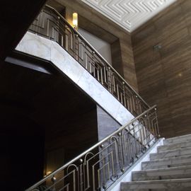 Finanzamt Bremen - Treppe am Haupteingang