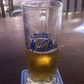 Bierglas von Meinels Bas in Hof - halb leer oder halb voll?