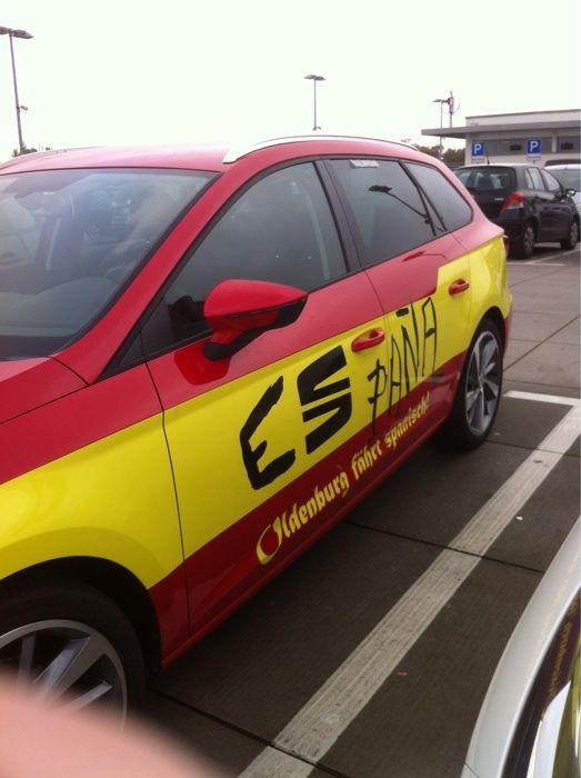 SEAT vom Volkswagen Zentrum - fetzige Lackierung oder Folierung ?!