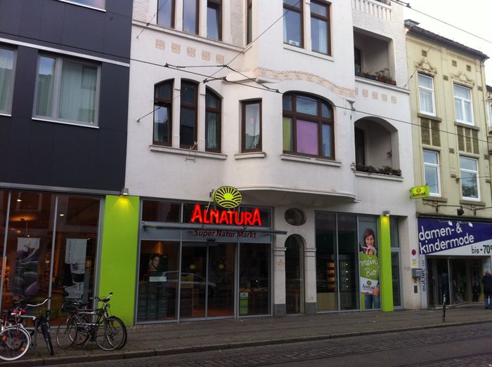 Alnatura Bio Super Naturmarkt vor dem Steintor in Bremen