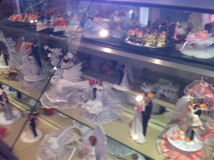 Ausstellung von Brautpaaren für die Hochzeitstorten von der Bäckerei und Konditorei Ledig in Uchte