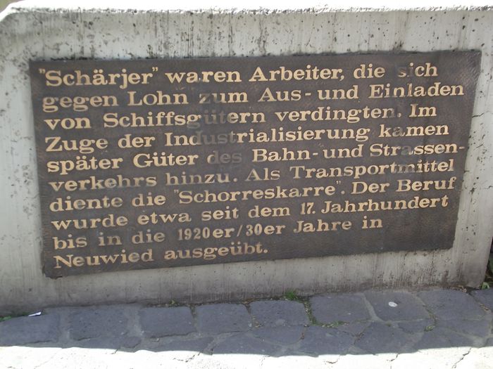 Infotafel zum Schärjer Denkmal in Neuwied