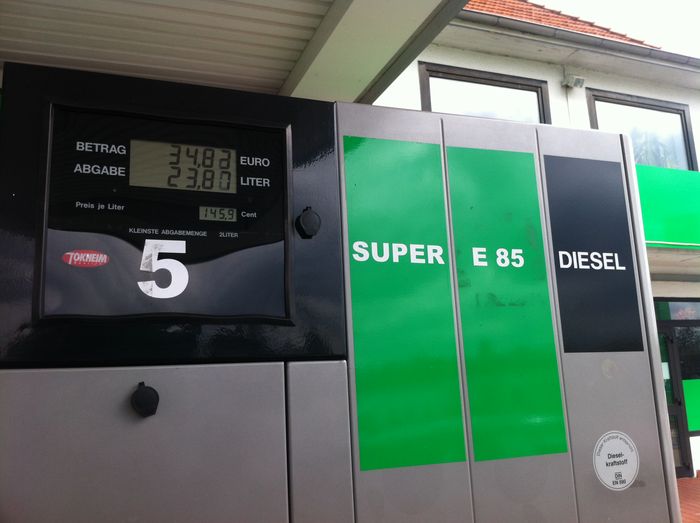 Raiffeisen Hatten eG CNG Erdgastankstelle