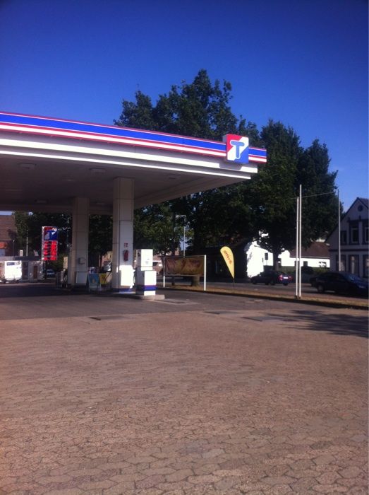 T Tankstelle