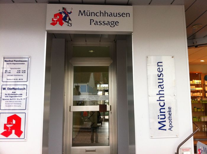 Münchhausen-Apotheke in Bodenwerder - Passage
