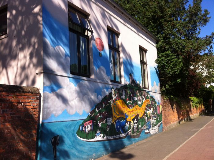 Ev. Kindertagesheim Vegesack - bemalte Hauswand mit dem Motiv Vegesack an der Weser
