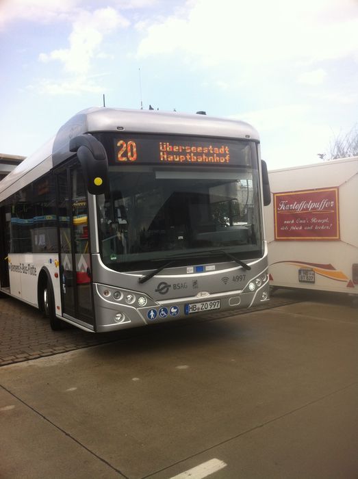 Shuttle Elektro Bus mit WLAN zum Tag der offenen Tür