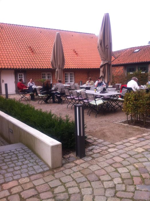 Biergarten vom Café Bischofsherberge am Dom