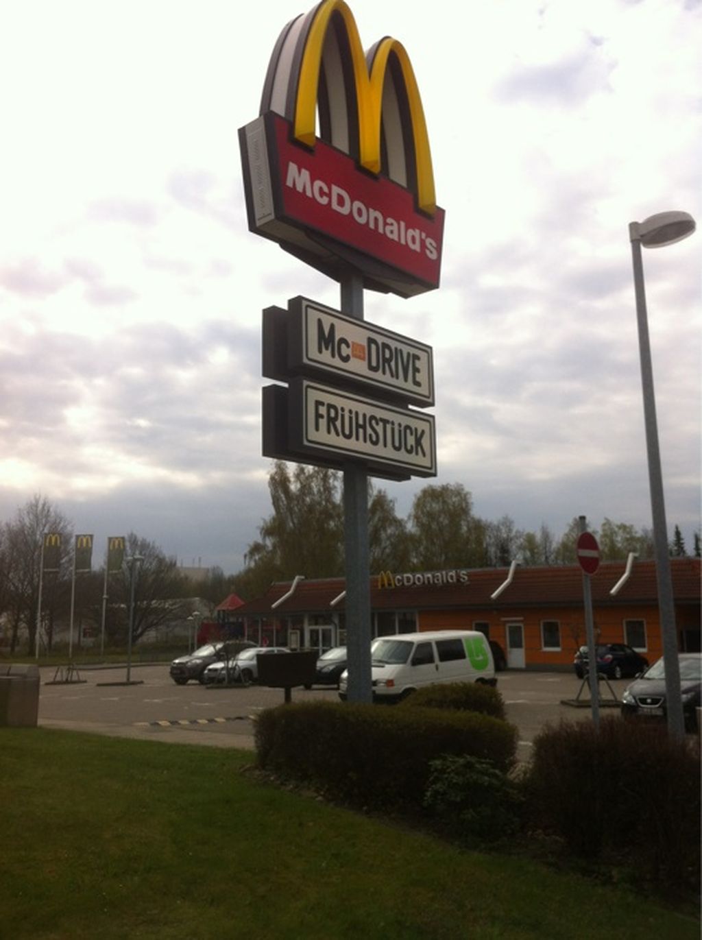 Nutzerfoto 2 McDonald's Restaurant O. H. Systemgastronomie GmbH