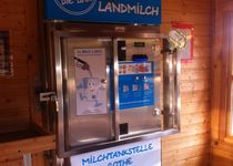 Bild zu Milchautomat Familie Rothe