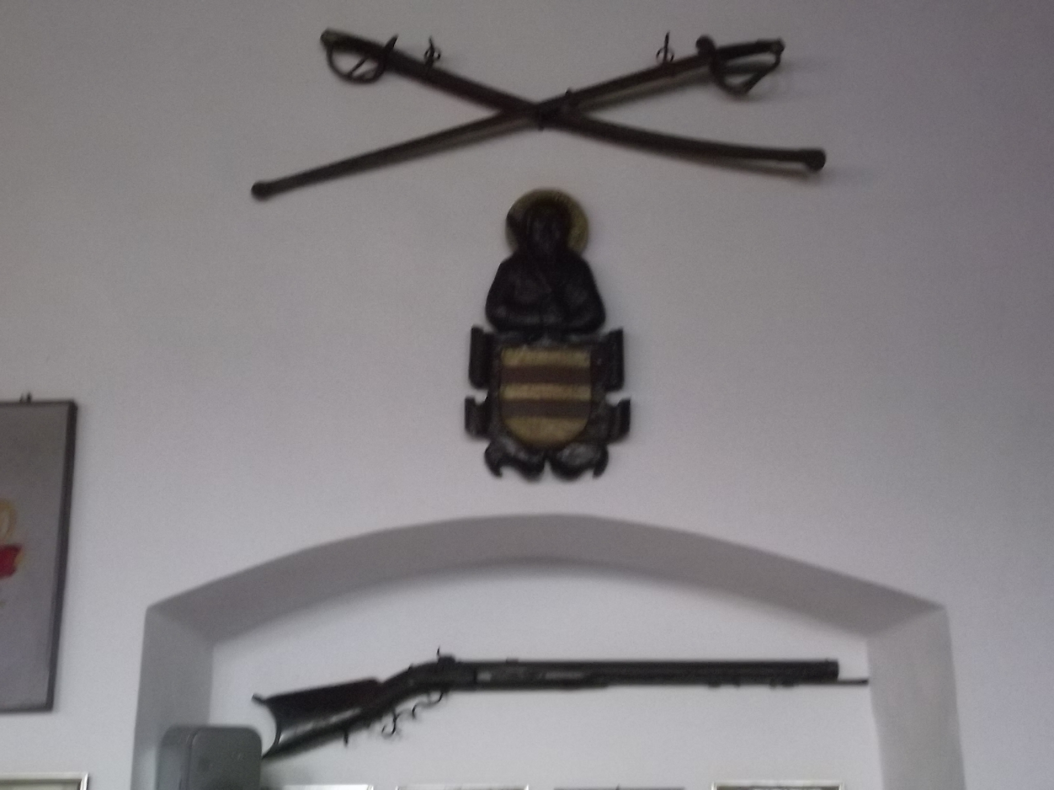 Waffen und Wappen im Rittersaal