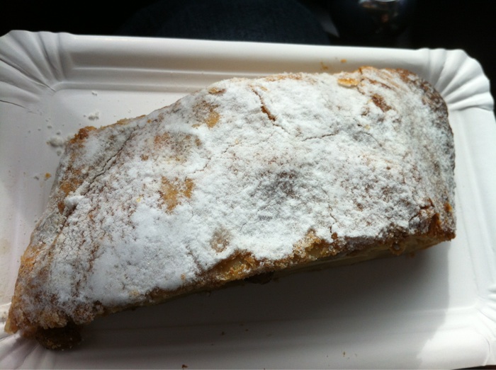 Apfelstrudel