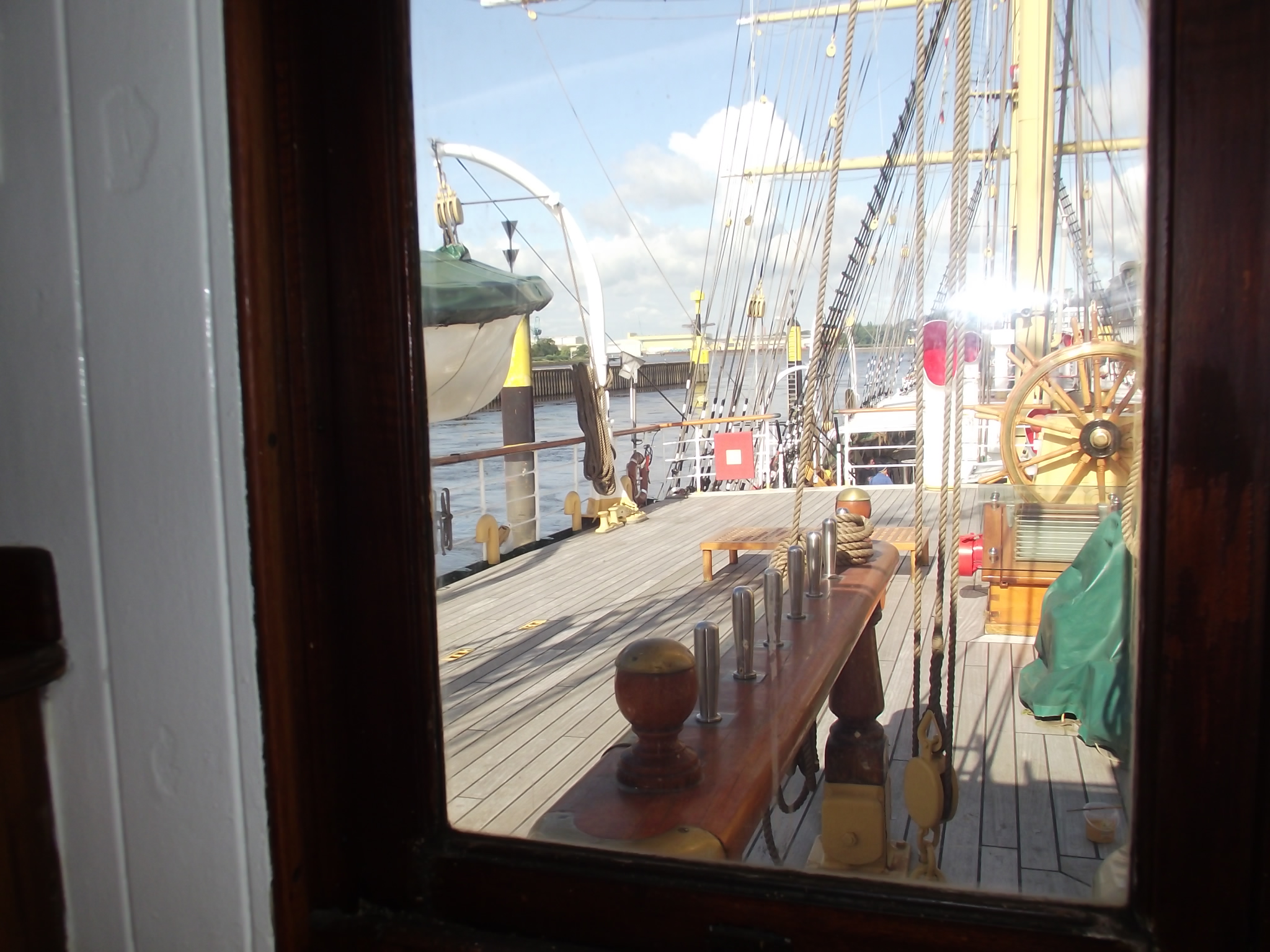 Schulschiff Deutschland - Blick von der Brücke auf die Lesummündung