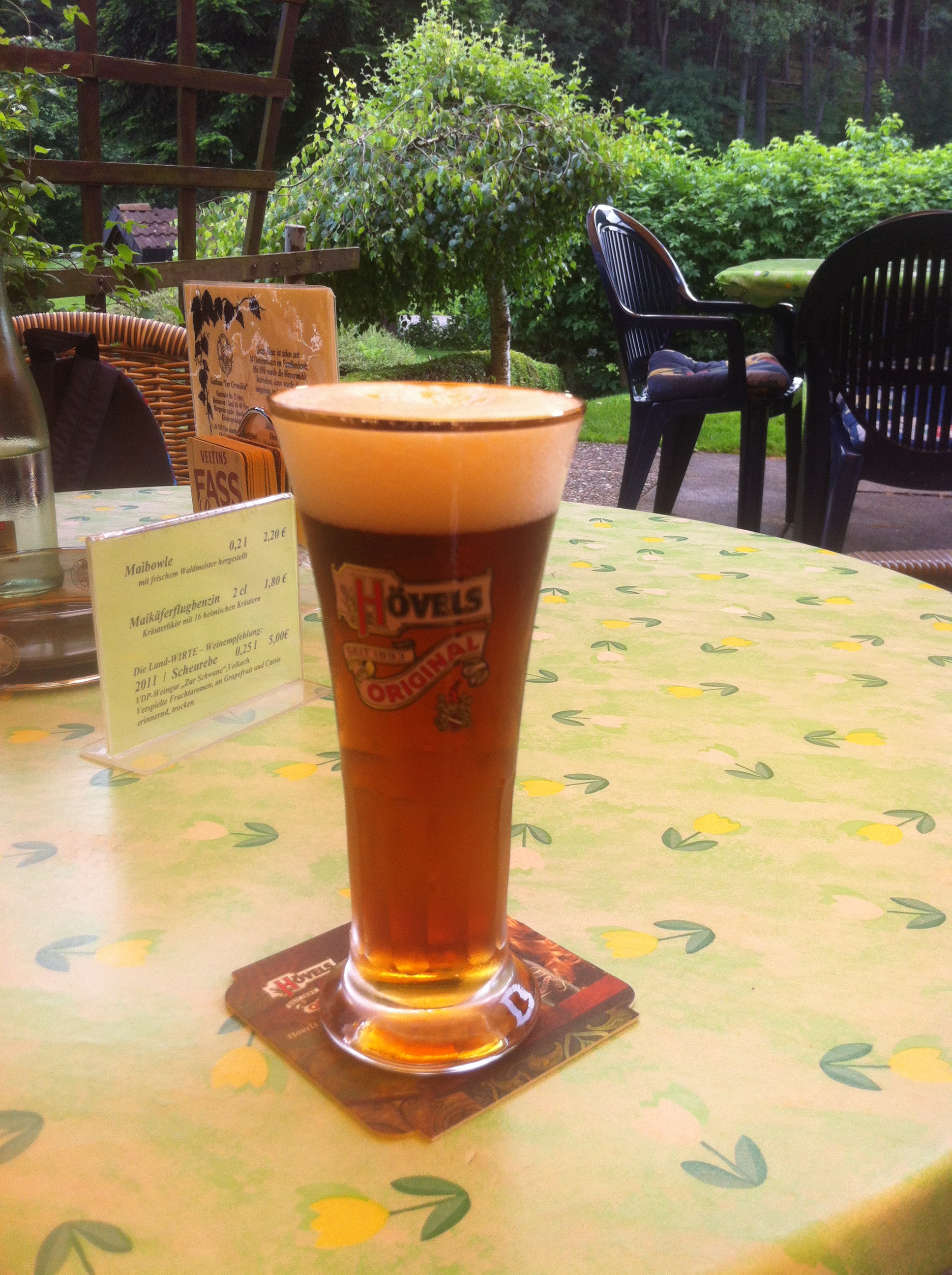 0,2 l Hövels im Biergarten