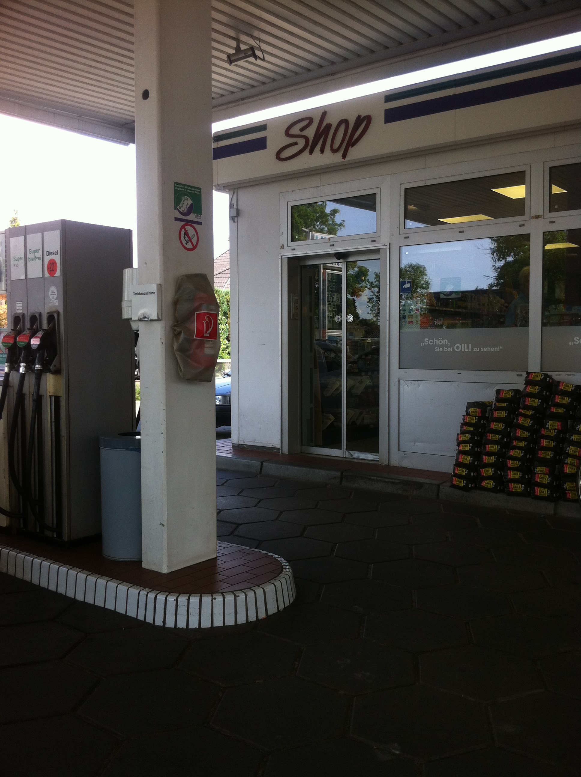 Bild 3 OIL! Tankstelle in Schenefeld