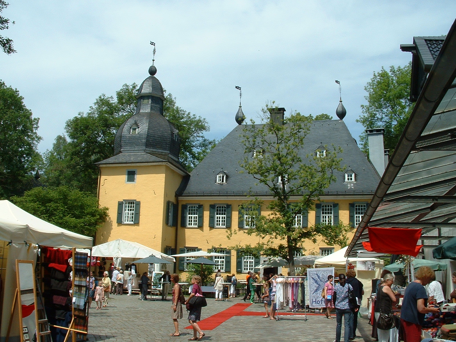 Schloß Lüntenbeck - Textilmarkt am 4.6.2011