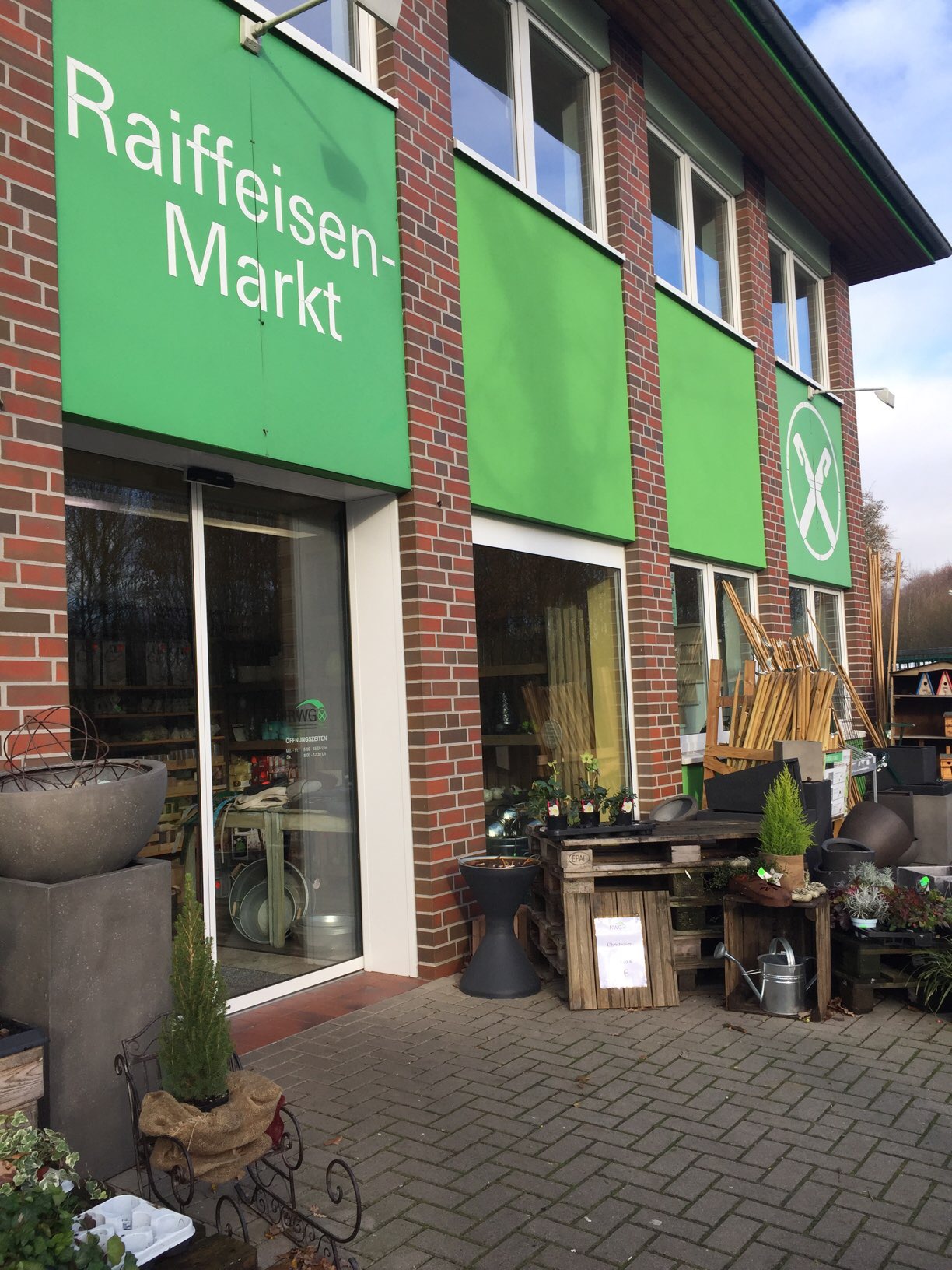 Bild 1 Raiffeisen-WarengenossenschaftAmmerland-OstFriesland eG in Westerstede