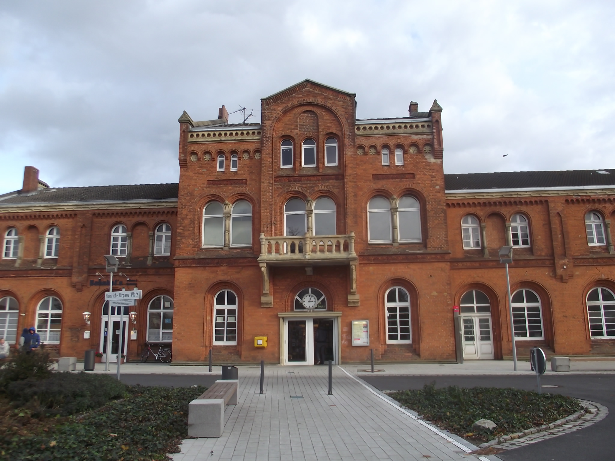 Bahnhof Diepholz - schönes Gebäude in Top Zustand