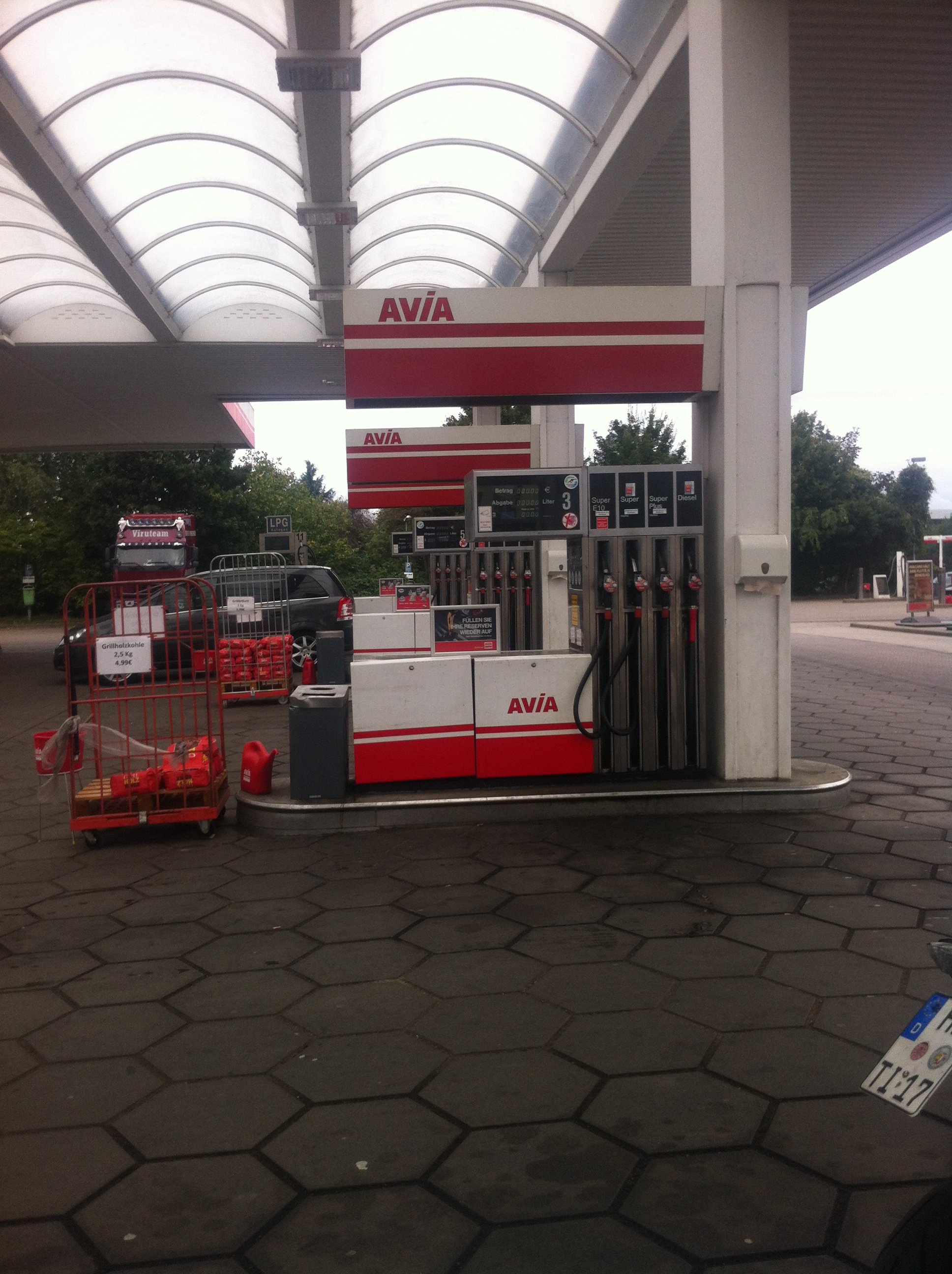 Bild 2 AVIA-Tankstelle in Lübeck