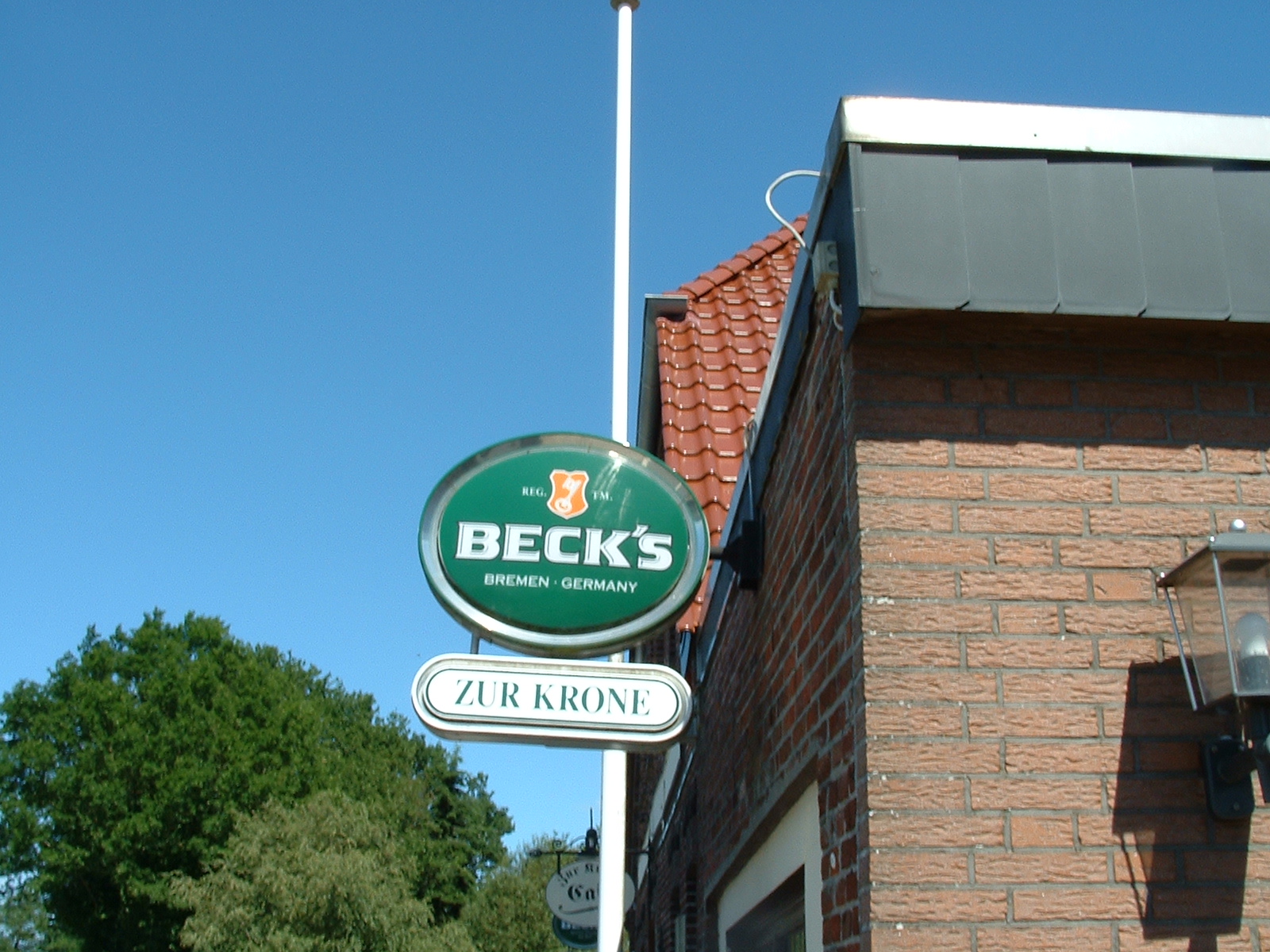 Gaststätte zur Krone in Oberhausen/Hude Im Ausschank gibt es Beck s Bier