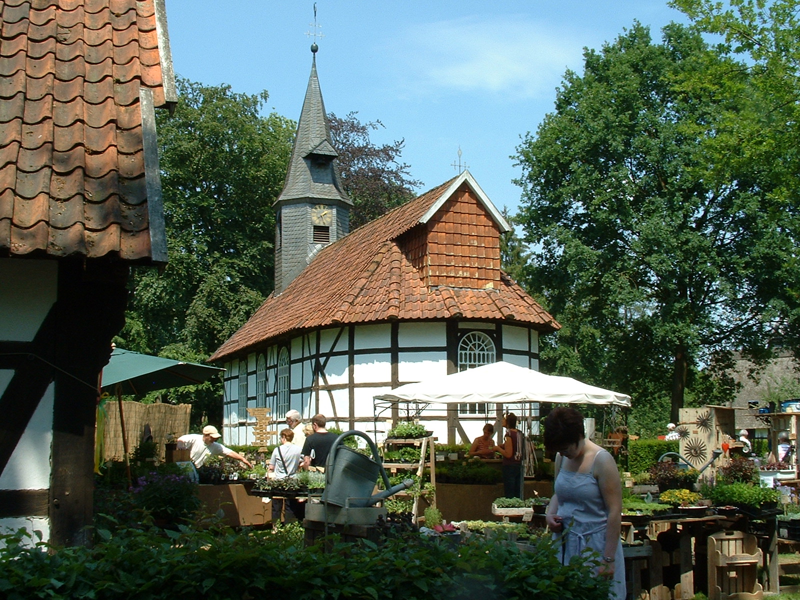 Museumsdorf Cloppenburg - Gartenpartie 5.6.2011 Dorfkirche