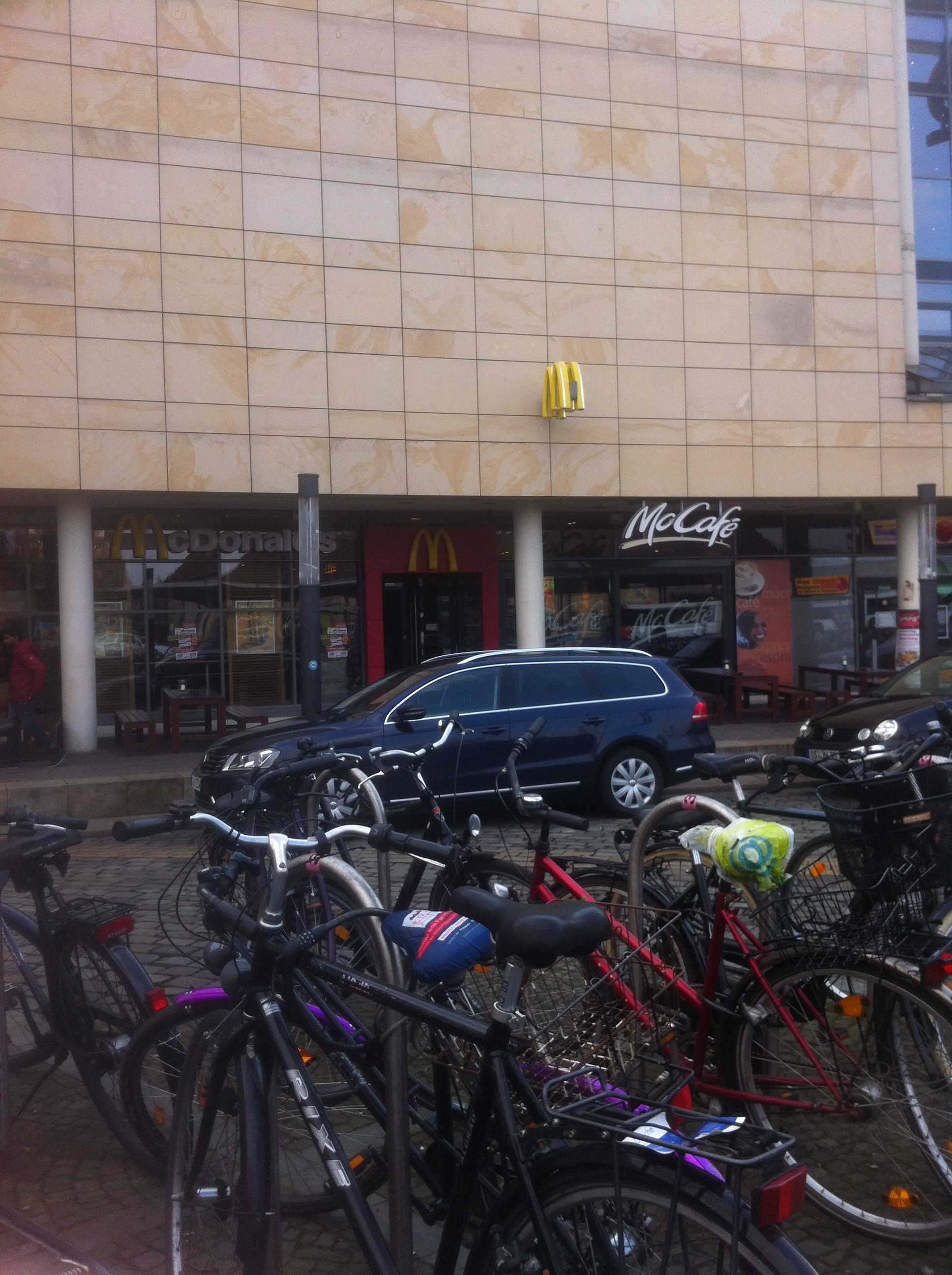 McDonalds Restaurant am Osnabrücker Hauptbahnhof