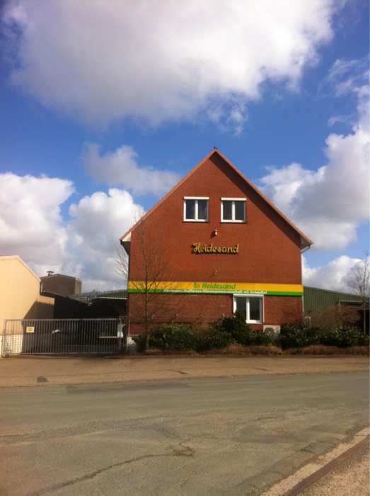 Bild 3 Heidesand Raiffeisen-Warengenossenschaft eG Raiffeisen-Tankstelle in Scheeßel