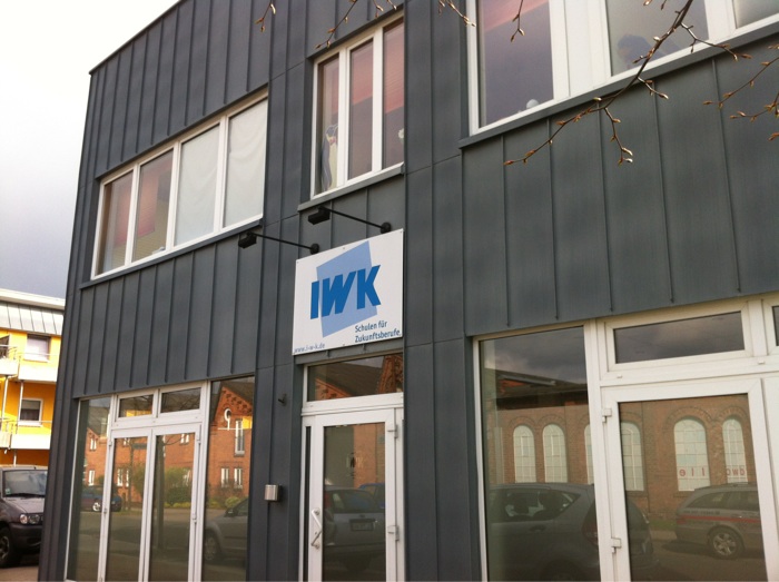 Bild 2 IWK-Institut f. Weiterbildung in der Kranken- & Altenpflege in Delmenhorst