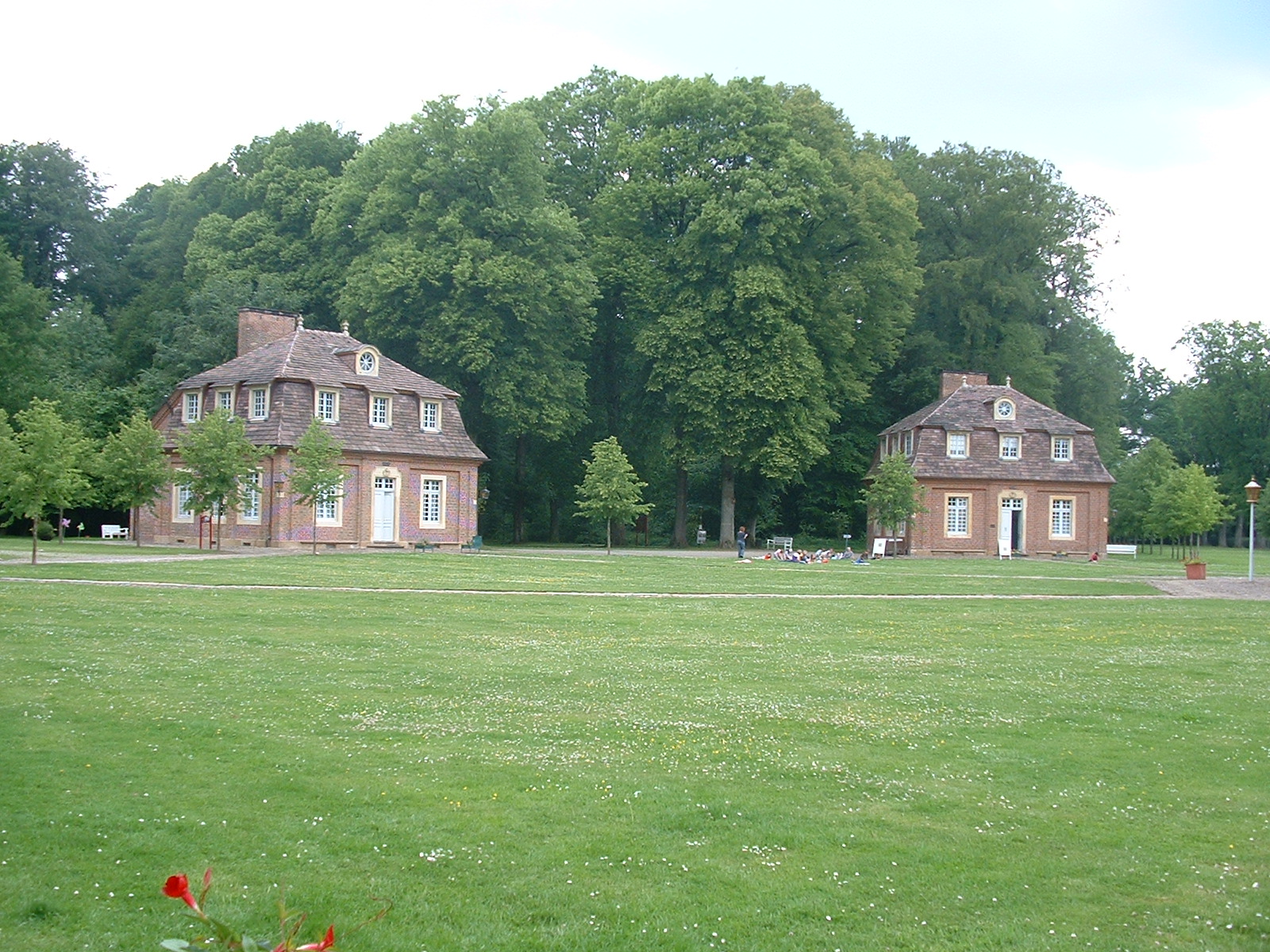 Schloß Clemenswerth in Sögel - zwei der acht Pavillions