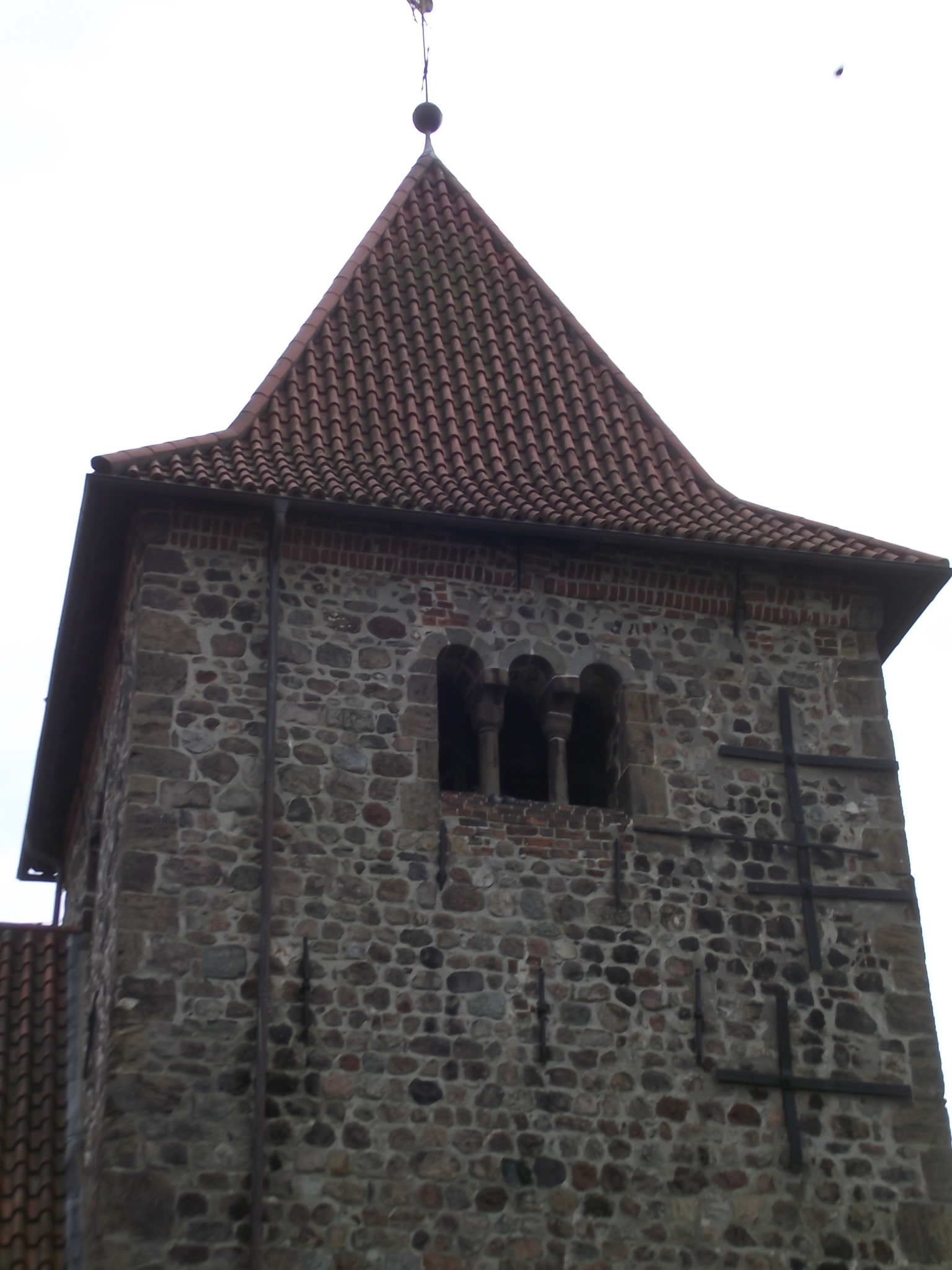 Kirchturm der St. Laurentius Kirche in Hasbergen