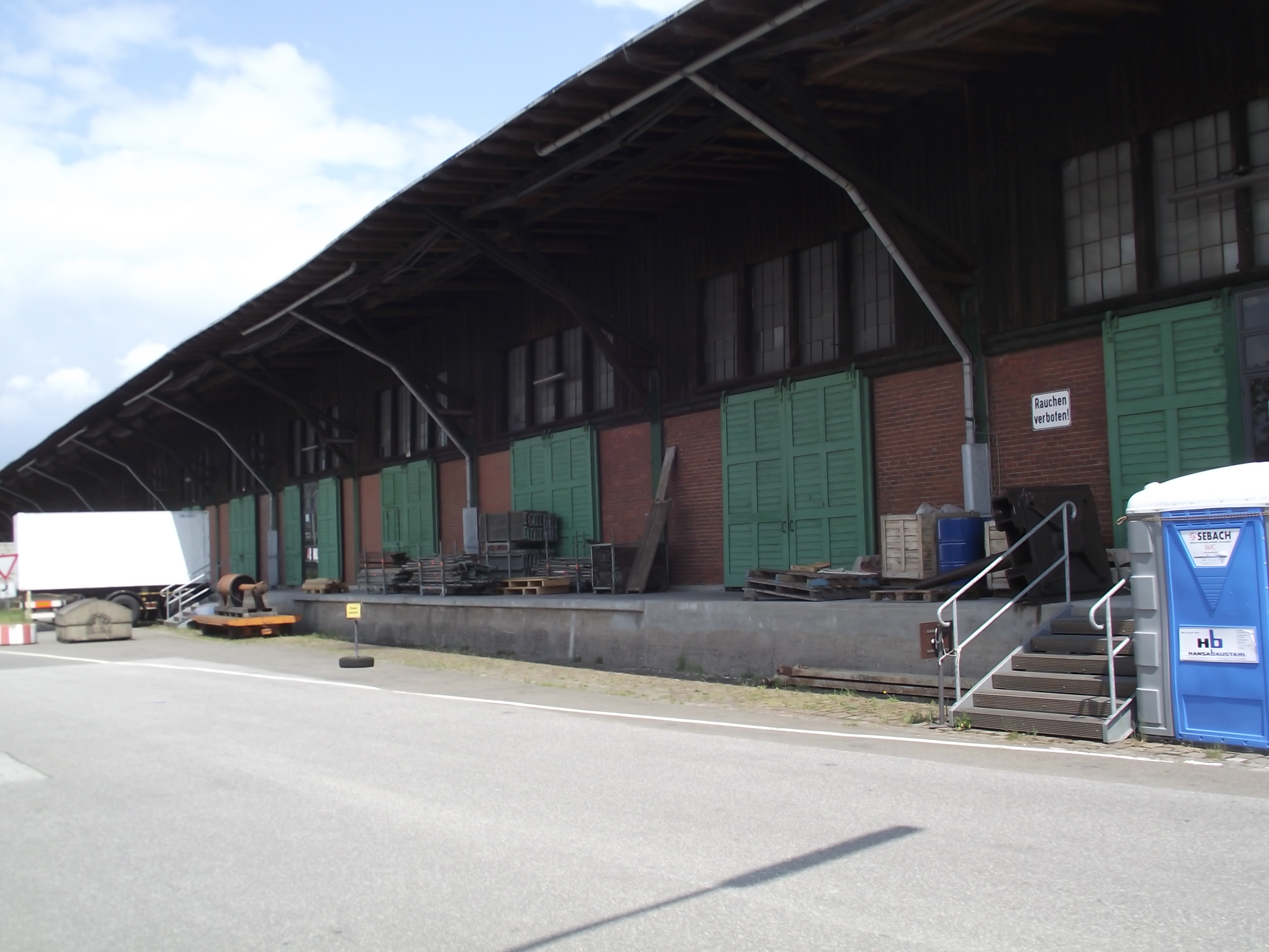 Hafenmuseum Landseite - Toiletten und Parkplätze