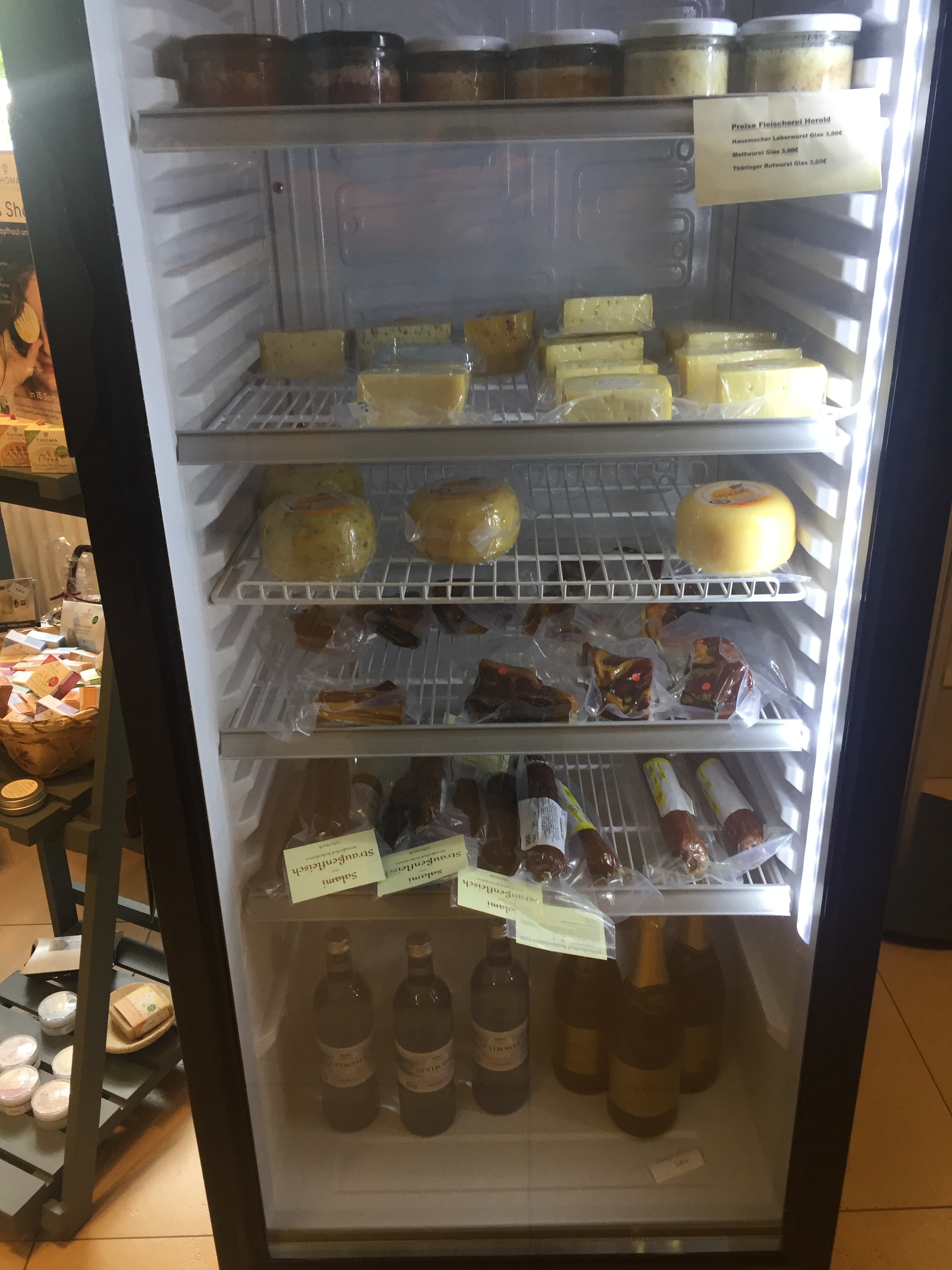 Käse und Wurst im Touristenladen