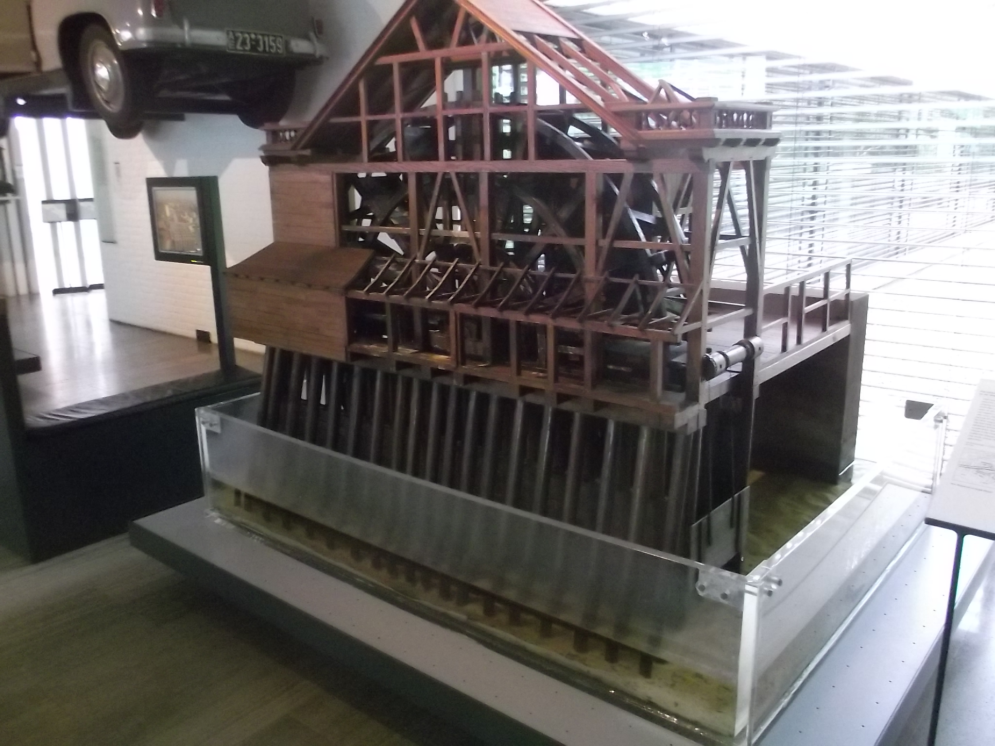 Modell vom letzten Wasserschöpfwerk an der Weserbrücke