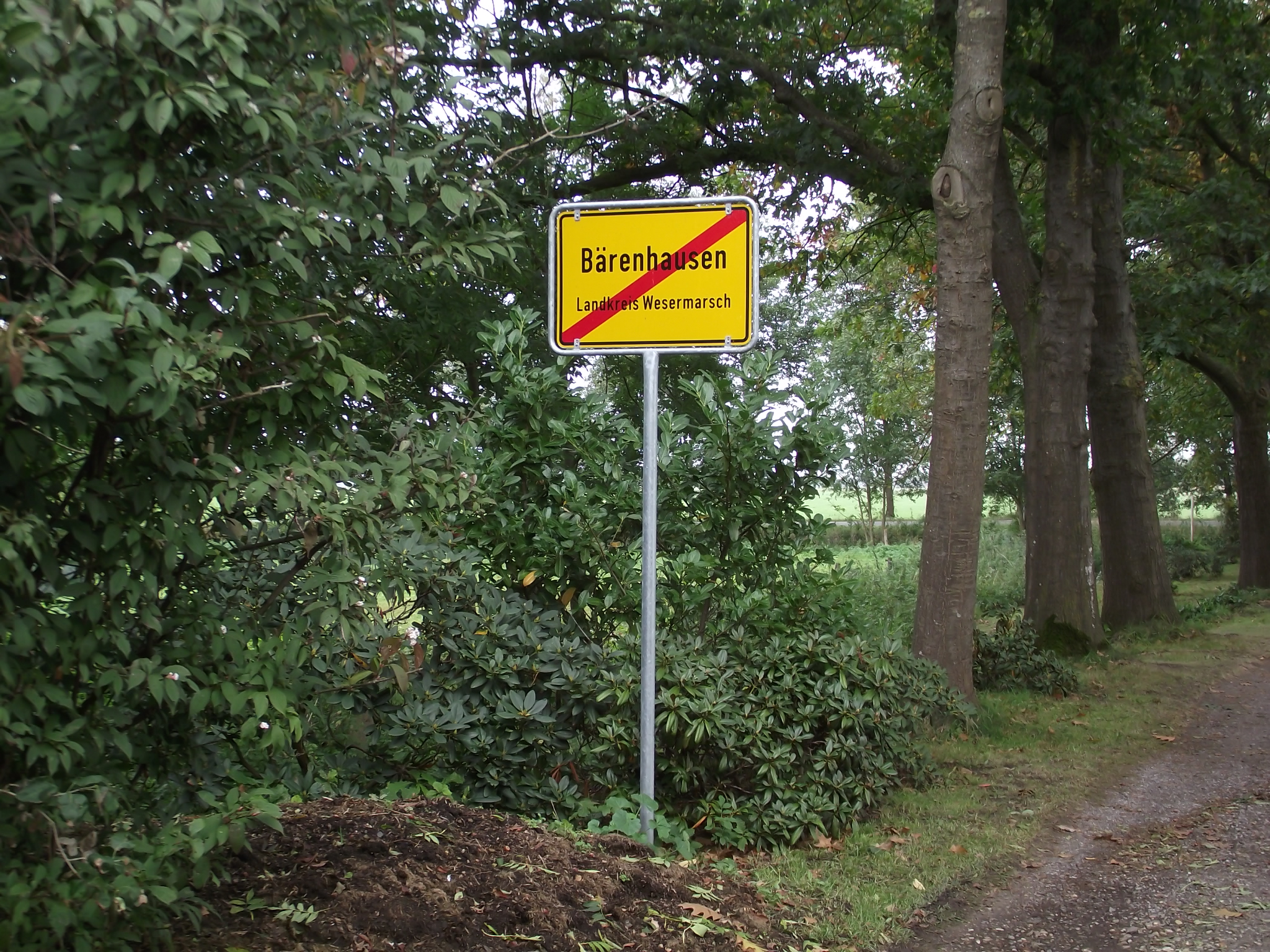 Location Nr 9 Das &quot;ARBORETUM in Neuenkoop/Berne&quot;- Und Tschüss bei 2012 - dann bekomme ich auch die Sache mit dem Ortsschild an der Zufahrt heraus! *gg*
