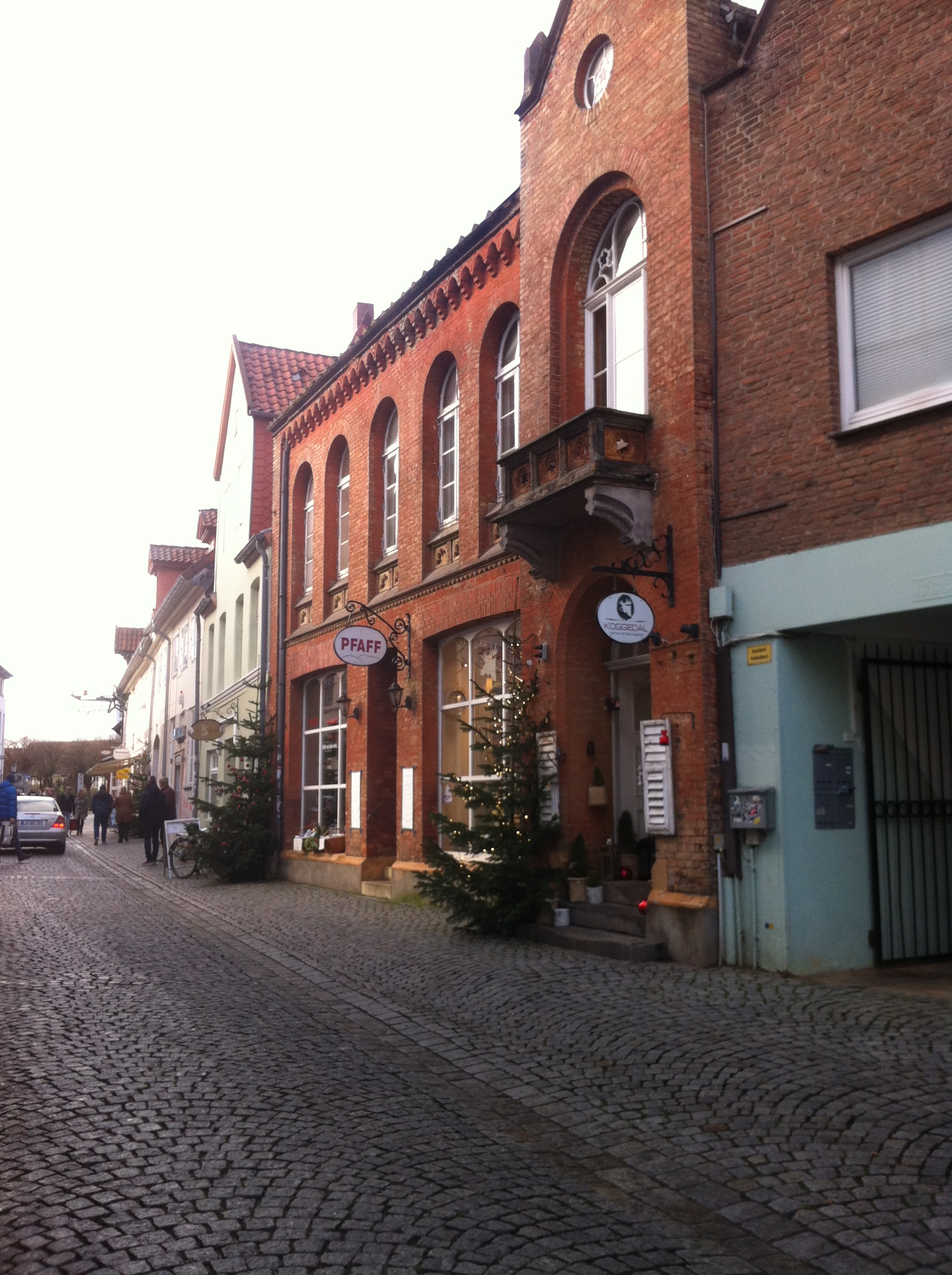 Bild 1 Czerr Nähmaschinen in Lüneburg