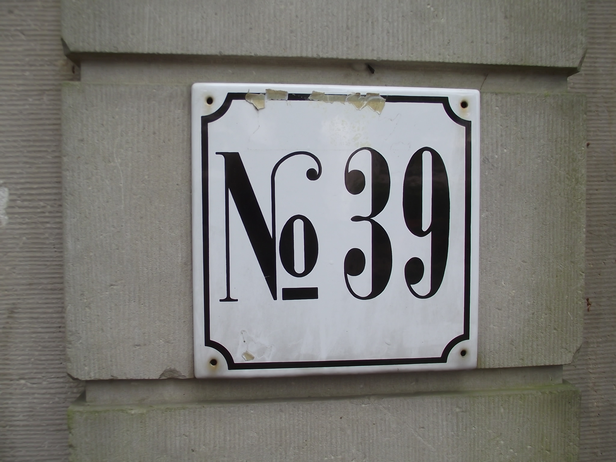Hausnummer der Bremer Heimstiftung in der Marcusallee am Rhododendronpark