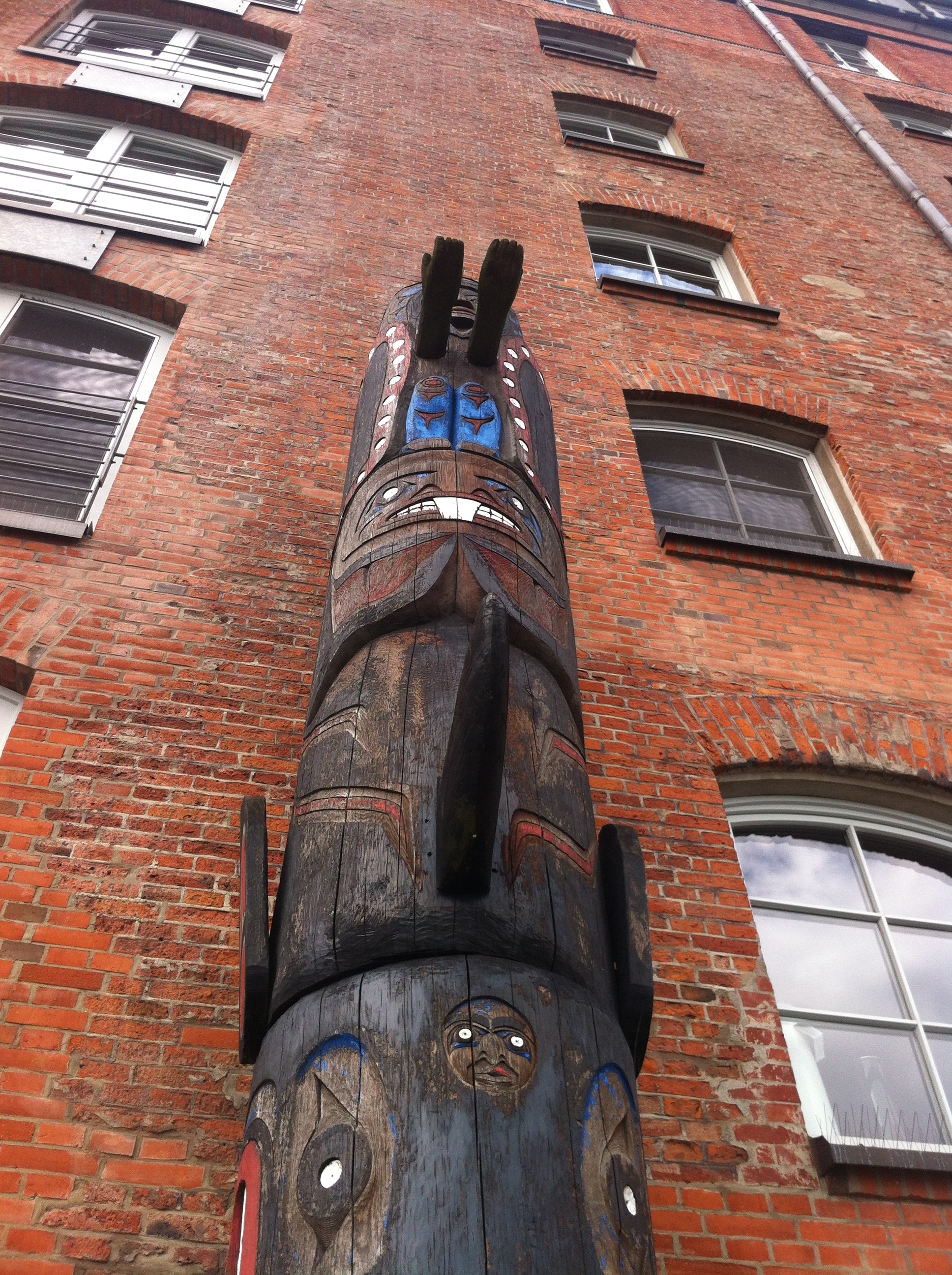 Totem der Nuxalk Indianer - Oben