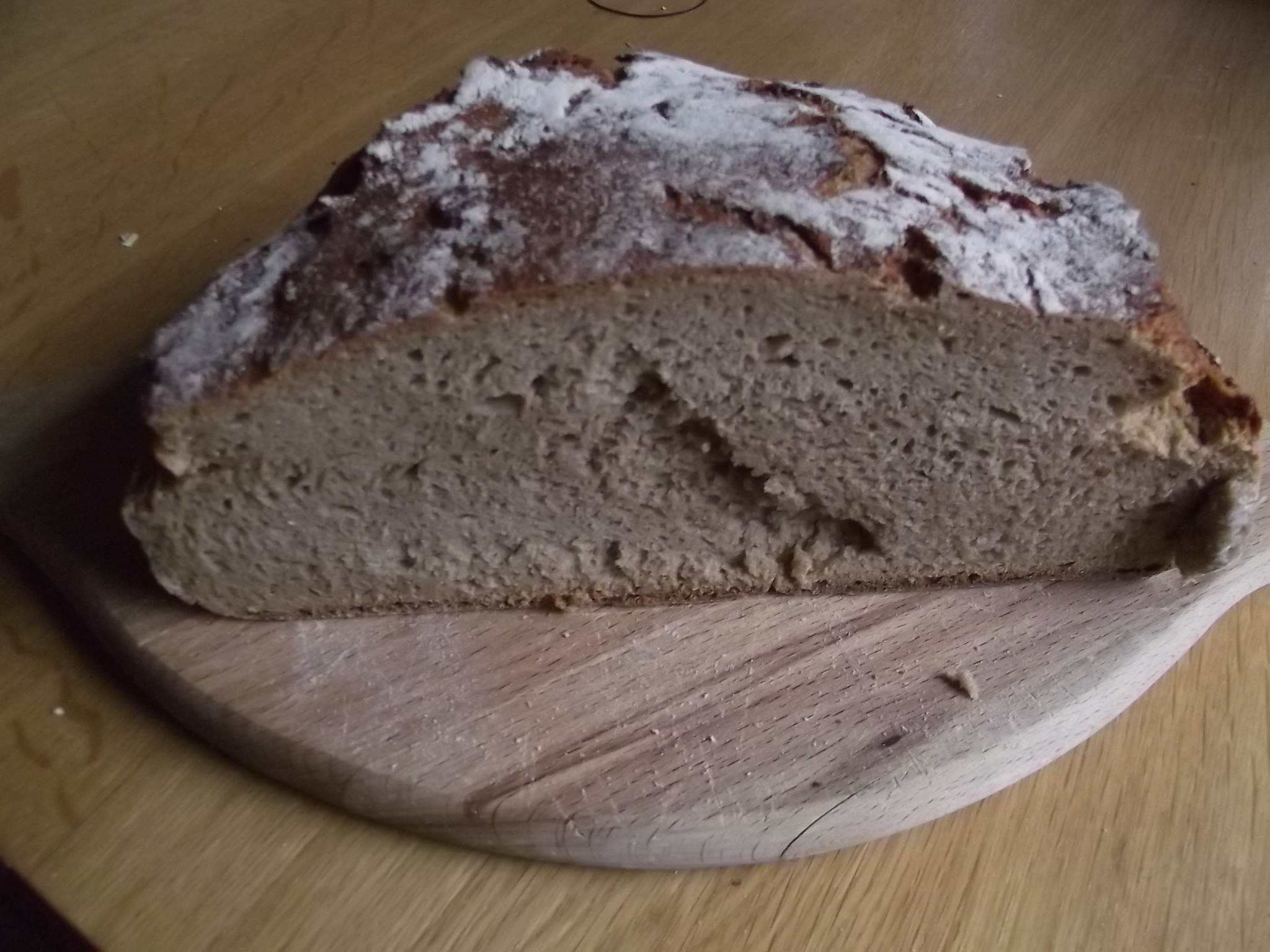 Münsterländer Brot aus 80 % Roggenmehl und 20 % Weizenmehl