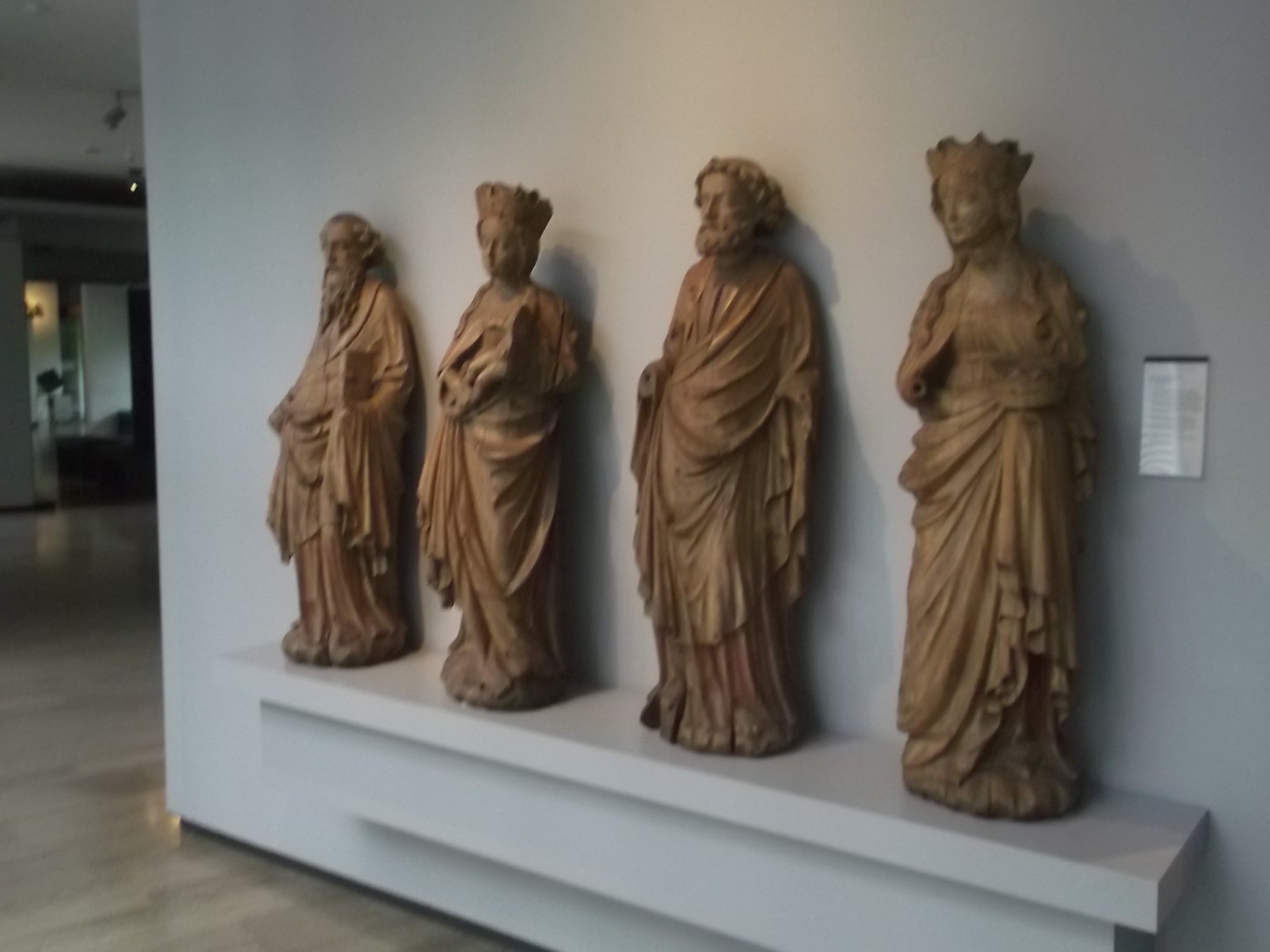 vier Lettner Figuren um 1400 n.Chr.