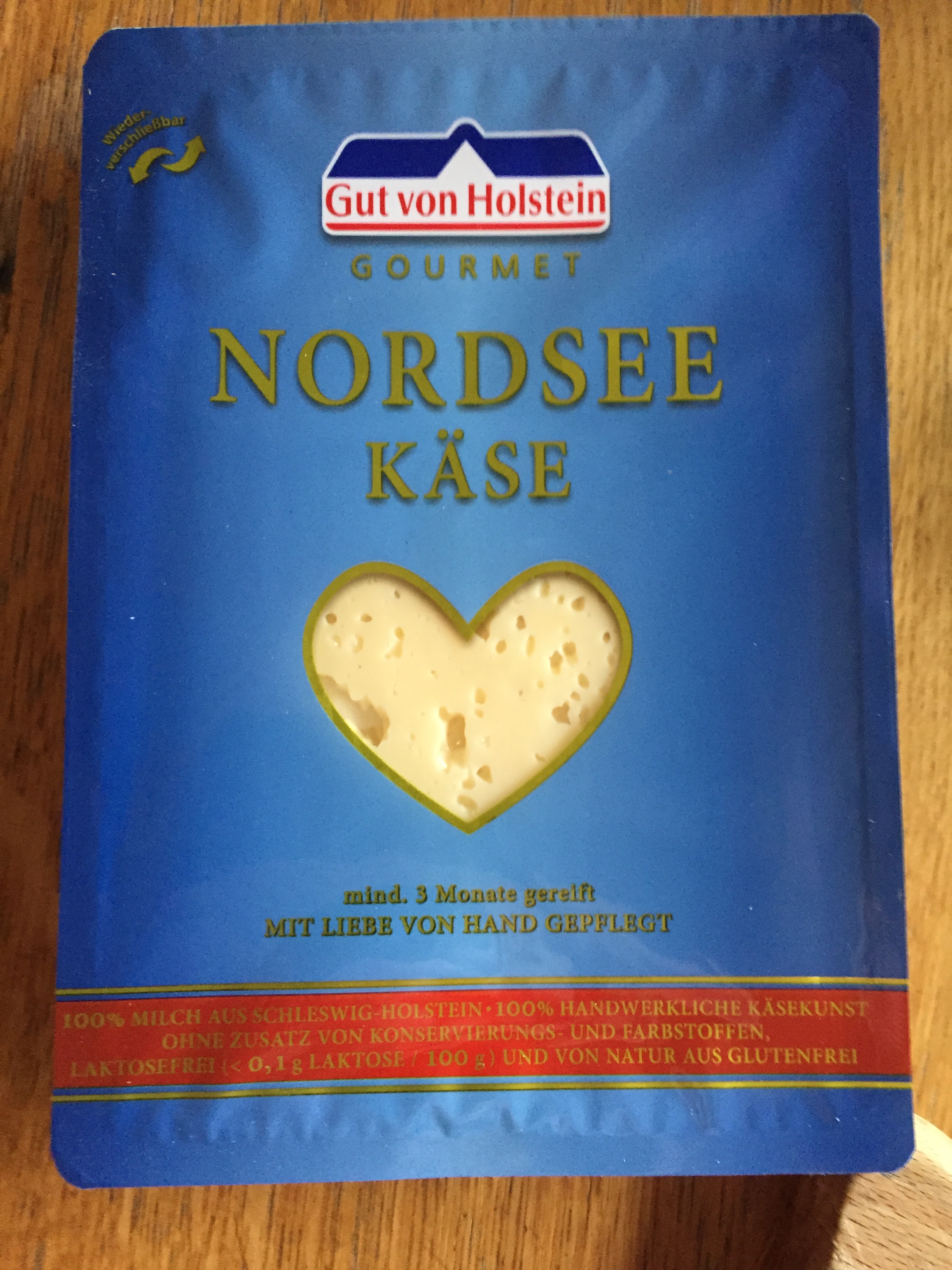 Barmstedter Nordseekäse hergestellt für Gut von Holstein