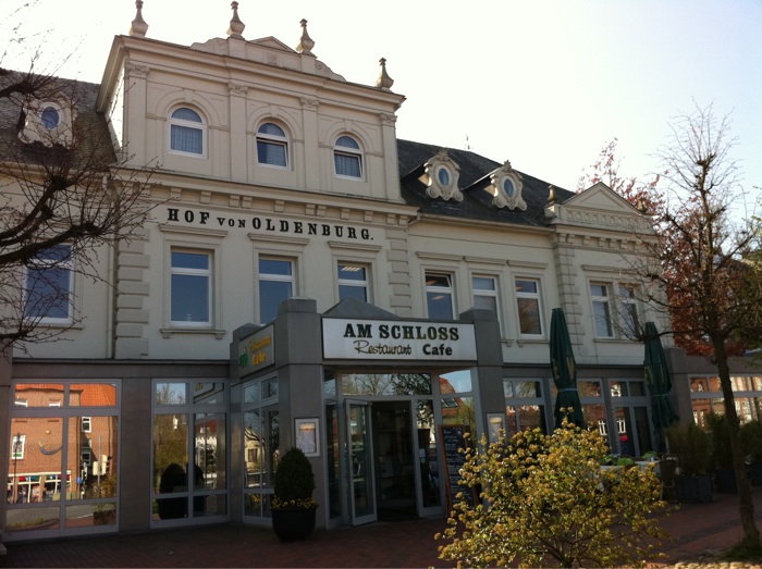 Bild 2 Hof von Oldenburg Restaurant-Cafe in Jever