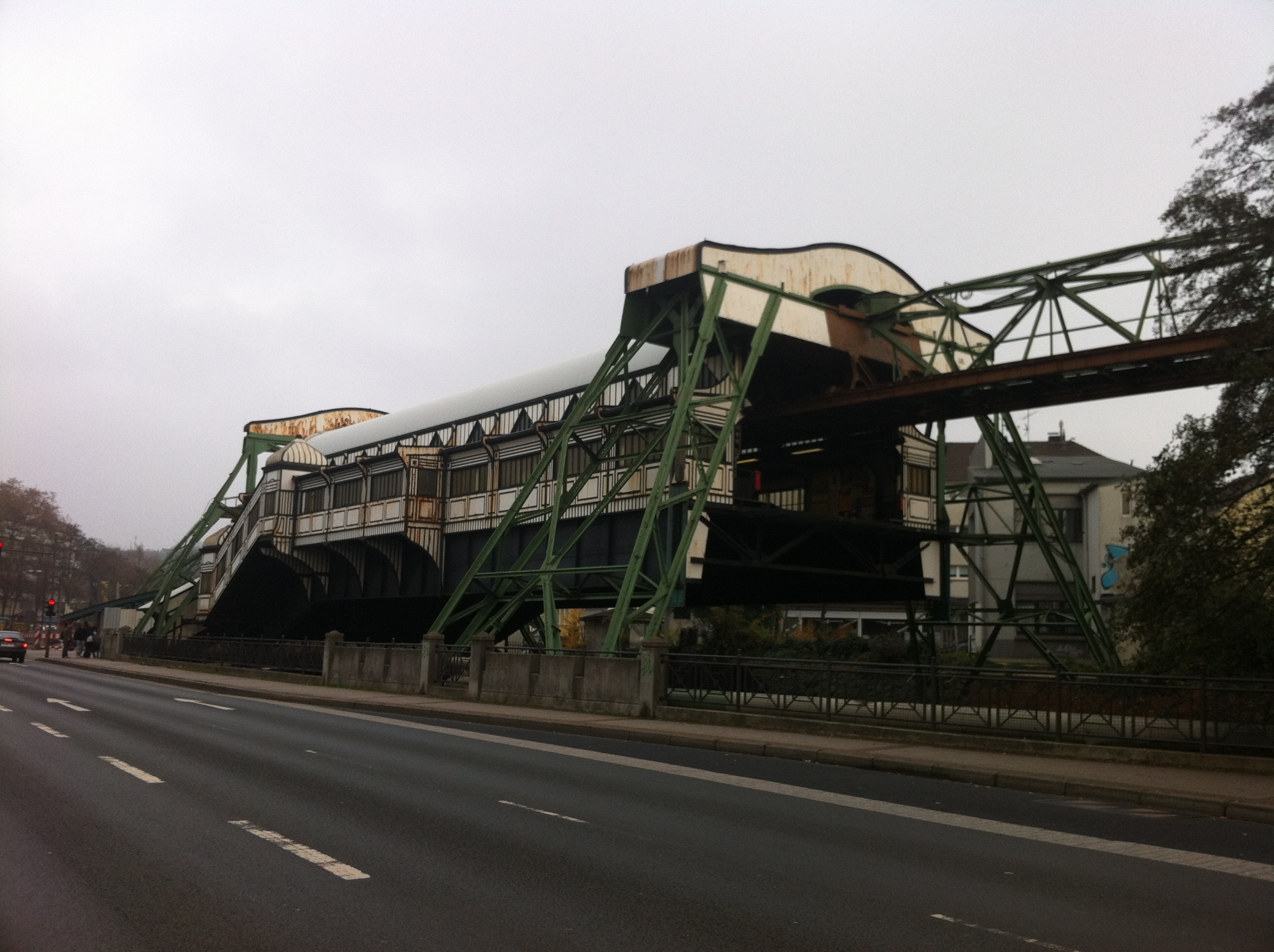 Werther Brücke - Jugendstilbahnhof der Wuppertaler Schwebebahn von 1901