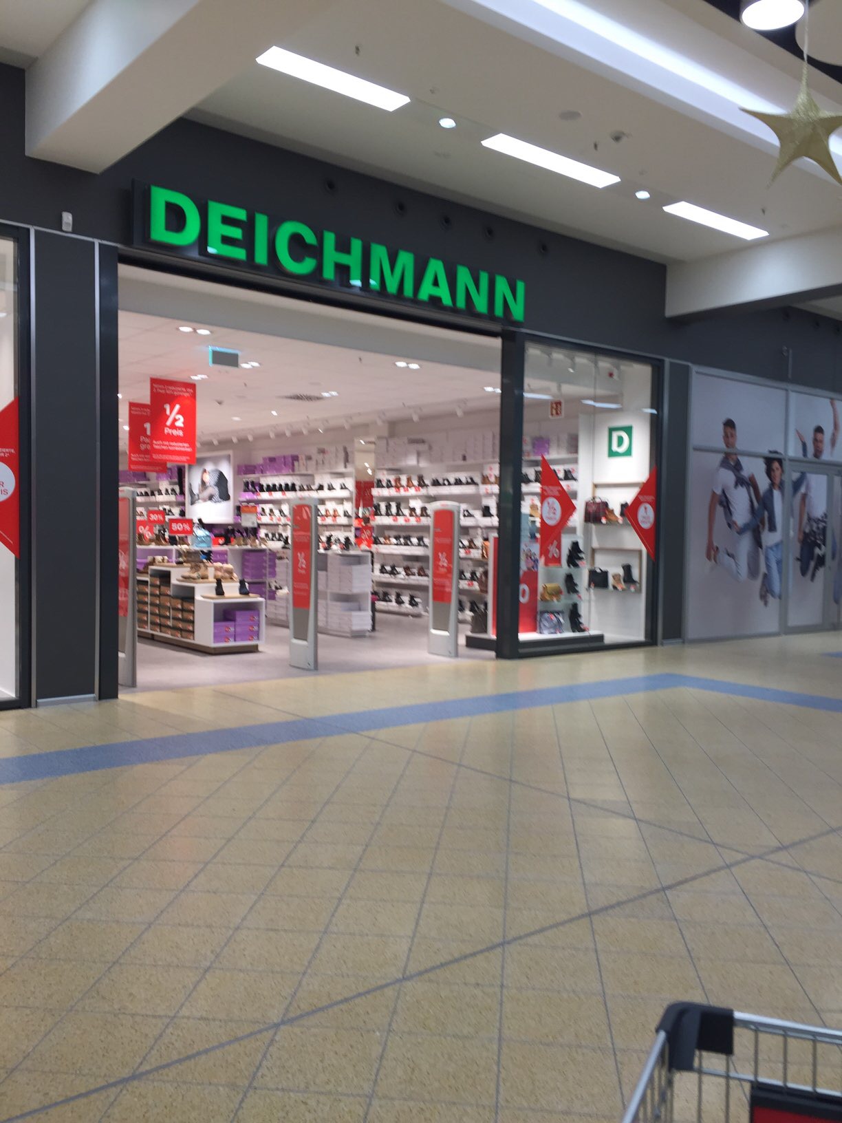 Bild 1 DEICHMANN in Bremen