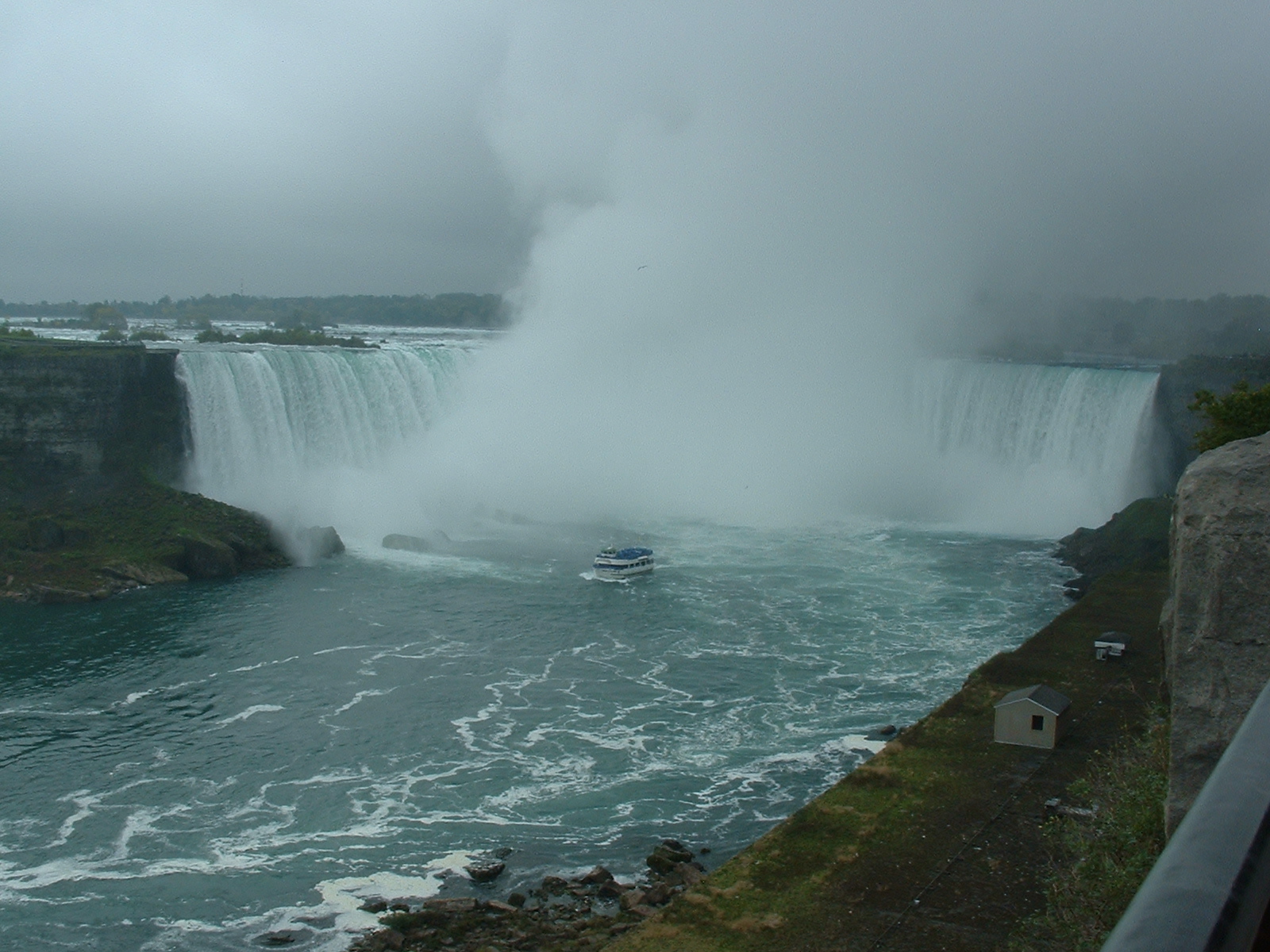 Toronto mit TUI gebucht - Blick auf die Niagara Falls von der kanadischen Seite, ca. 1 Bus Stunde entfernt