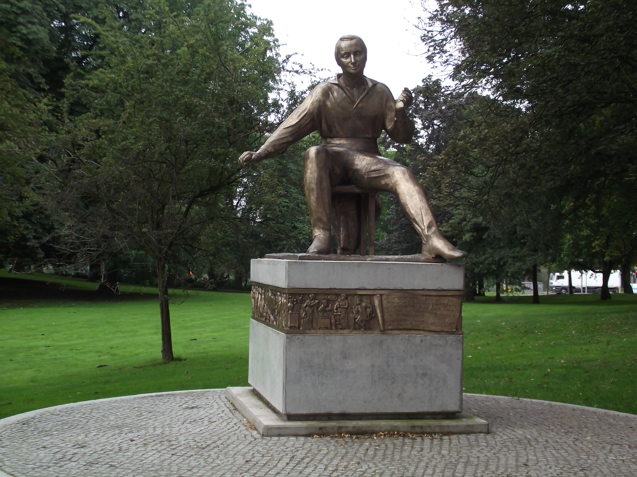 Kunsthalle in Bremen - Denkmal des Dichters Heinrich Heine von Waldemar Grzimek