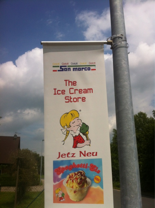 Bei dem Wetter schmeckt das Eis!