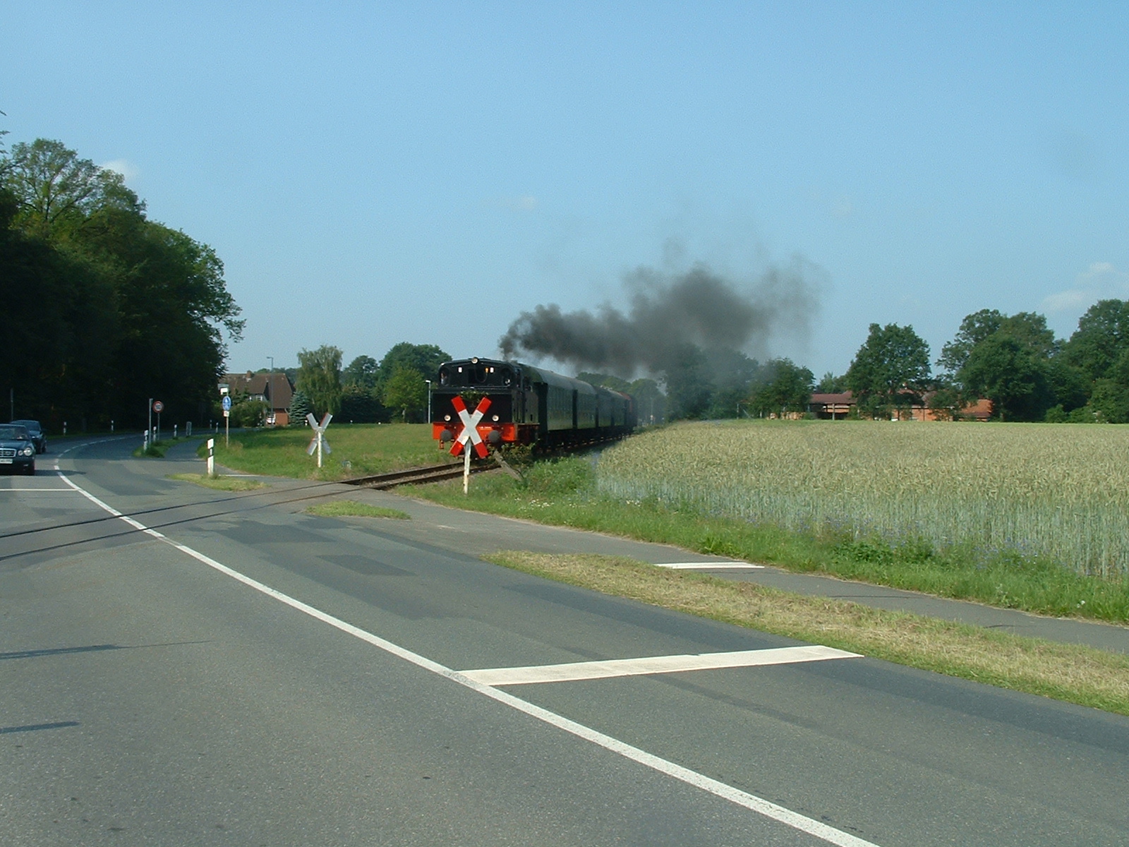 Die Fahrtstrecke von Jan Harpstedt - Bahnübergang kurz vor dem Bahnhof Gr. Mackenstedt