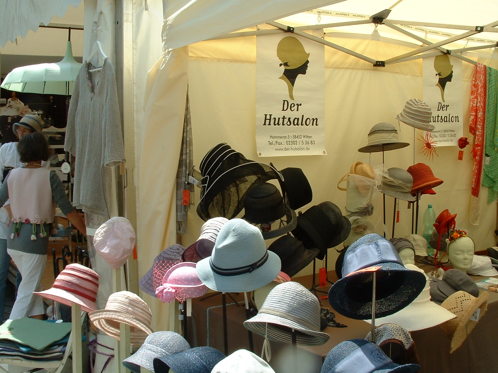 Schloß Lüntenbeck - Textilmarkt am 4.6.2011