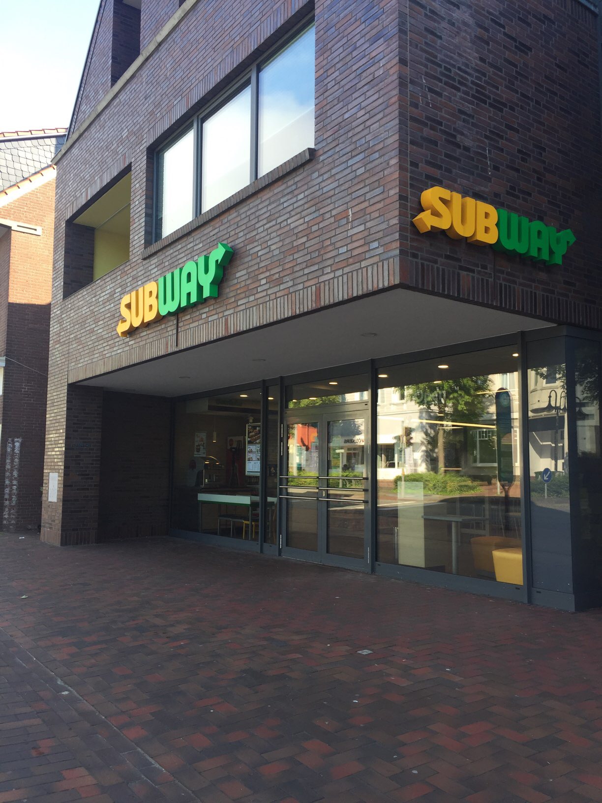 Bild 1 Subway in Jever
