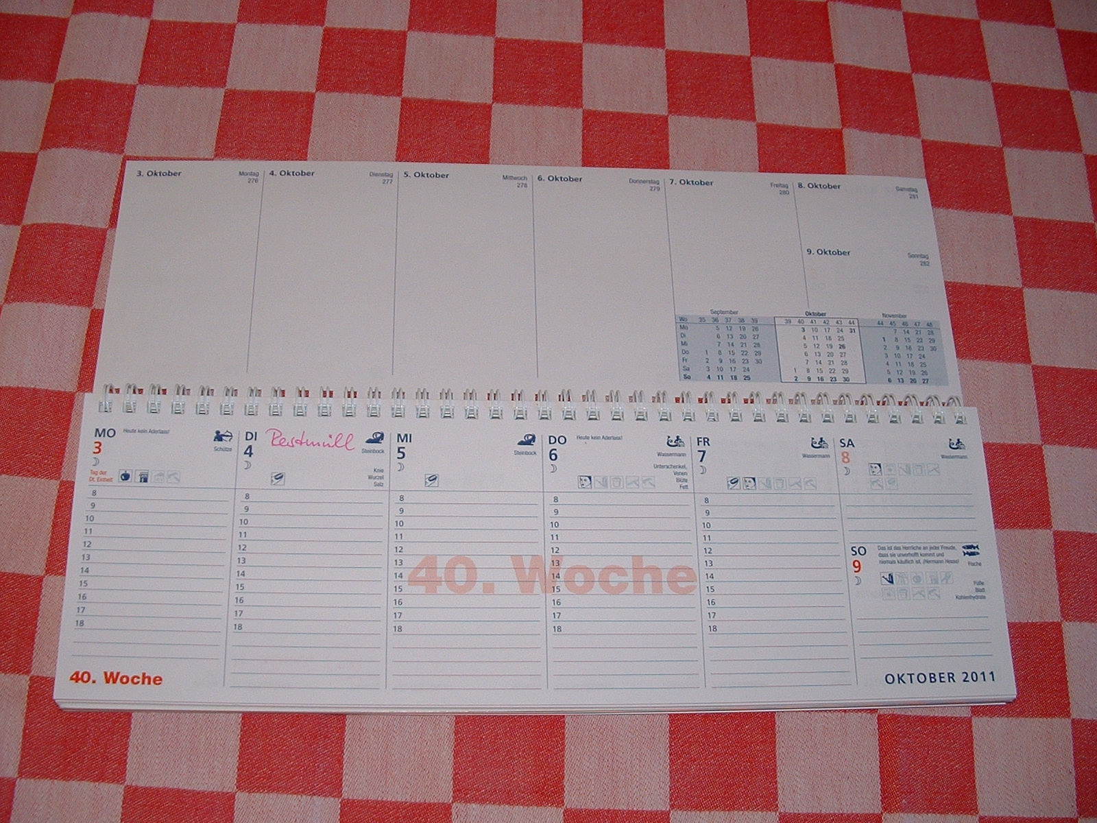 Mondkalender jeweils eine Woche zum umblättern.